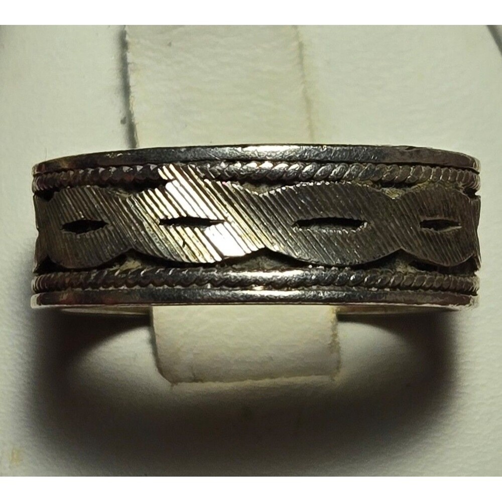 Vintage sterling silver ring sz 7.5